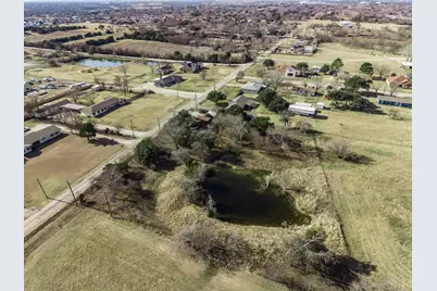 404 E Newland Drive, Robinson, TX 76706 - Photo 11