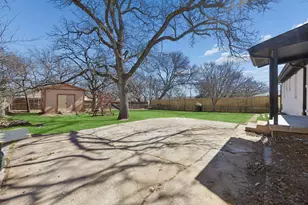 808 Lee Dr, Bedford, TX 76022 - Photo 23