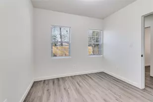 2403 Romine Ave, Dallas, TX 75215 - Photo 11