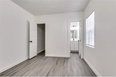 2403 Romine Avenue, Dallas, TX 75215 - Photo 7