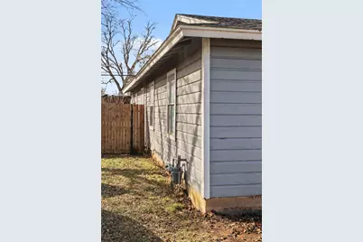 1945 Hemlock Drive, Haltom City, TX 76117 - Photo 37