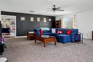 1945 Hemlock Dr, Haltom City, TX 76117 - Photo 5