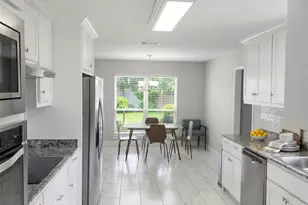 2202 Woodsong Trail, Arlington, TX 76016 - Photo 7