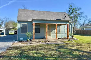 708 N U.S. Hwy 69, Celeste, TX 75423 - Photo 1