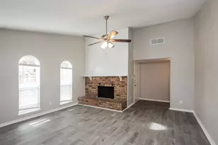 625 Nora Ln, DeSoto, TX 75115 - Photo 5