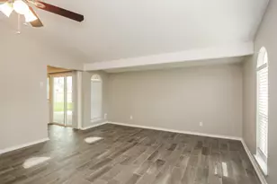 625 Nora Ln, DeSoto, TX 75115 - Photo 3