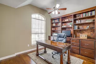 6603 Forest Park Dr, Arlington, TX 76001 - Photo 7