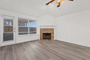 1037 Castle Top Dr, Fort Worth, TX 76052 - Photo 13