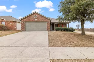 1037 Castle Top Dr, Fort Worth, TX 76052 - Photo 1
