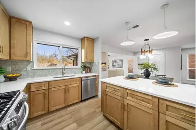 9632 Park Highlands Drive, Dallas, TX 75238 - Photo 19