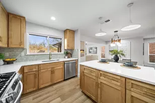 9632 Park Highlands Dr, Dallas, TX 75238 - Photo 19