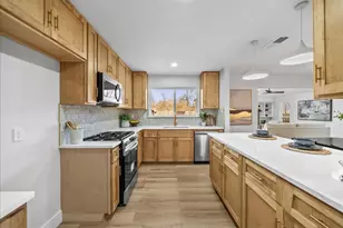 9632 Park Highlands Dr, Dallas, TX 75238 - Photo 17