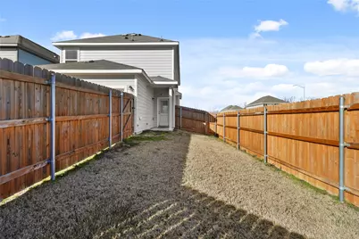 5556 Topwater Trail, Fort Worth, TX 76119 - Photo 13