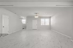 5556 Topwater Trl, Fort Worth, TX 76119 - Photo 7