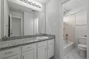 5556 Topwater Trl, Fort Worth, TX 76119 - Photo 9