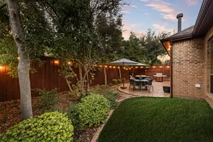 2111 N Hill Dr, Irving, TX 75038 - Photo 33