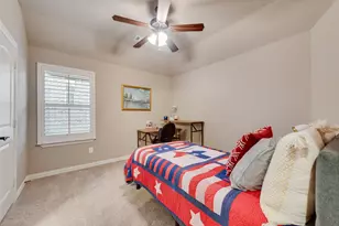 2111 N Hill Dr, Irving, TX 75038 - Photo 21