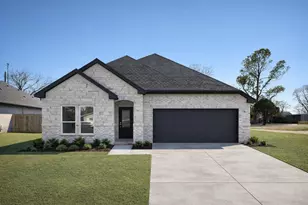 1307 N Breckenridge St, Ennis, TX 75119 - Photo 1