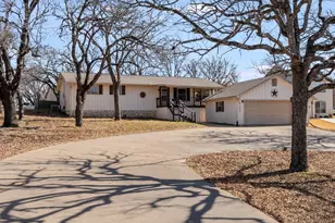 5101 Largo Dr, Granbury, TX 76049 - Photo 1