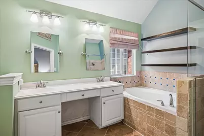14592 Greenleaf Court, Addison, TX 75001 - Photo 19