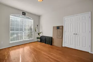 2228 Sparrow Hawk Ct, Grand Prairie, TX 75052 - Photo 11