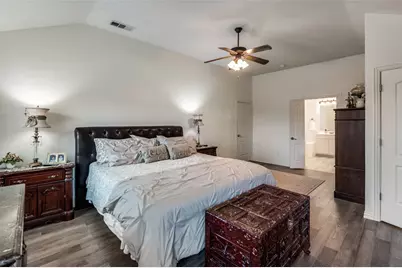 1718 E Branch Hollow Drive, Carrollton, TX 75007 - Photo 19