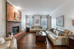 1718 E Branch Hollow Dr, Carrollton, TX 75007 - Photo 7