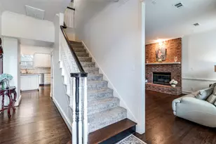 1718 E Branch Hollow Dr, Carrollton, TX 75007 - Photo 3