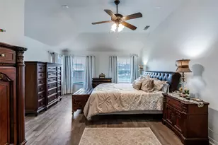 1718 E Branch Hollow Dr, Carrollton, TX 75007 - Photo 17