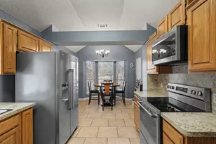 645 Cross Ridge Circle N, Fort Worth, TX 76120 - Photo 7