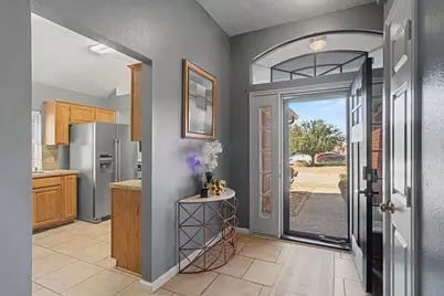 645 Cross Ridge Circle N, Fort Worth, TX 76120 - Photo 5