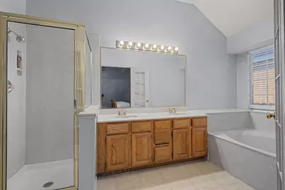 645 Cross Ridge Circle N, Fort Worth, TX 76120 - Photo 19