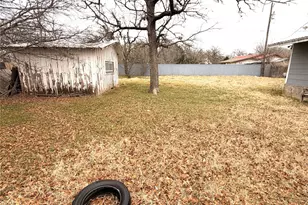 503 E Sadosa St, Eastland, TX 76448 - Photo 29