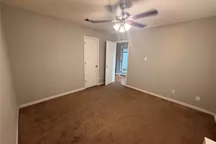 5604 Trail Crest Dr, Arlington, TX 76017 - Photo 9