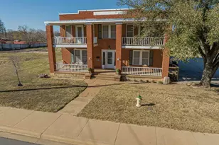 900 W West Walker, Breckenridge, TX 76424 - Photo 1