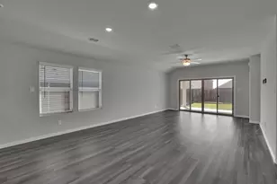 523 Deer Canyon Wy, Princeton, TX 75407 - Photo 9