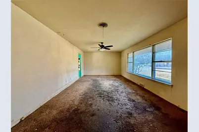 2300 SE 11th Street, Mineral Wells, TX 76067 - Photo 7