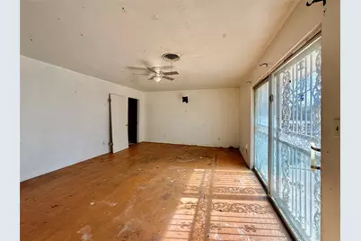 2300 SE 11th Street, Mineral Wells, TX 76067 - Photo 15