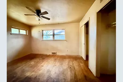 2300 SE 11th Street, Mineral Wells, TX 76067 - Photo 19