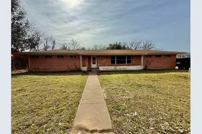 2300 SE 11th Street, Mineral Wells, TX 76067 - Photo 1