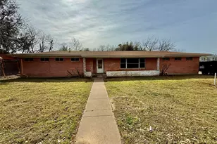 2300 SE 11th St, Mineral Wells, TX 76067 - Photo 1