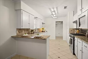 4013 Golden Oaks Dr, Haltom City, TX 76117 - Photo 9