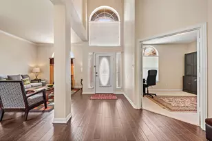 1804 Hill Ridge Dr, Flower Mound, TX 75028 - Photo 5