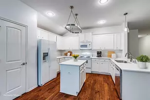 1097 Oakbrook St, Prosper, TX 75078 - Photo 9