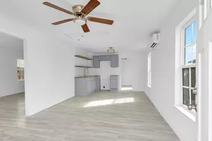 2001 Edmonia Ct, Fort Worth, TX 76105 - Photo 3