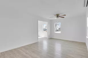 2001 Edmonia Ct, Fort Worth, TX 76105 - Photo 19