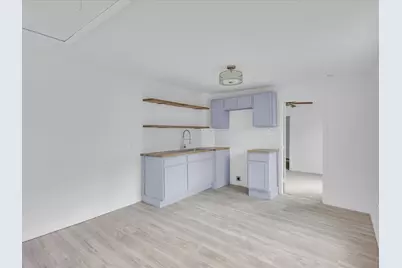 2001 Edmonia Court, Fort Worth, TX 76105 - Photo 9