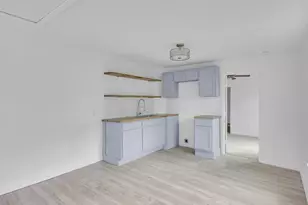 2001 Edmonia Ct, Fort Worth, TX 76105 - Photo 9