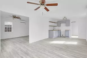 2001 Edmonia Ct, Fort Worth, TX 76105 - Photo 5