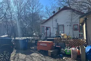 700 N Clinton Ave, Dallas, TX 75208 - Photo 3